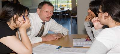 Impact maken bij scholen, zowel via het gebouw als via de leerlingen - Young Group