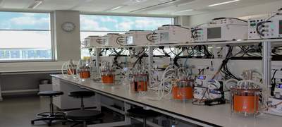 Veiligheid in laboratoria en praktijkruimtes begint bij goed beheer - Young Group